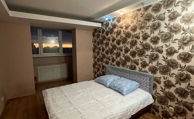 Димитрова, 64